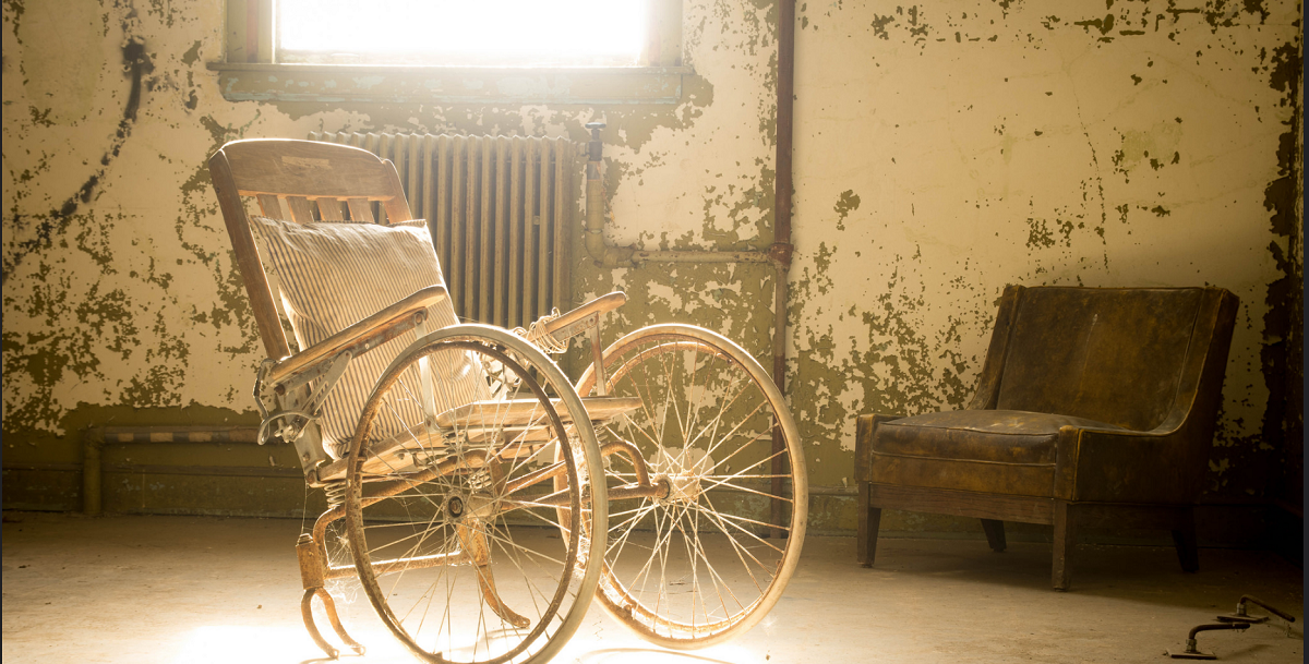 Wheelchair and mold / CC BY-ND 2.0 by Flickr user photommo https://www.flickr.com/photos/photommo/15773673651/in/photolist-dpdAMs-q2ScCx-Jxz1GJ-pdnUNF-9nw2iJ-69FBnf-84GJpc-94tp1u-J2ZffF-ejAGGW-esSCMr-9qJDdE-JtAi29-eNiGyZ-5eBV5U-hjJByv-hg6UyW-83zxrV-6mV9uh-fyQLtc-4syiDN-fz64Db-EMrhg-9N2NP8-8rbPtU-v6wEU2-v3VsdY-pUWjJg-bD7x5T-6rife4-H6y1m-Gq4bYD-z8sgB4-rnHwY7