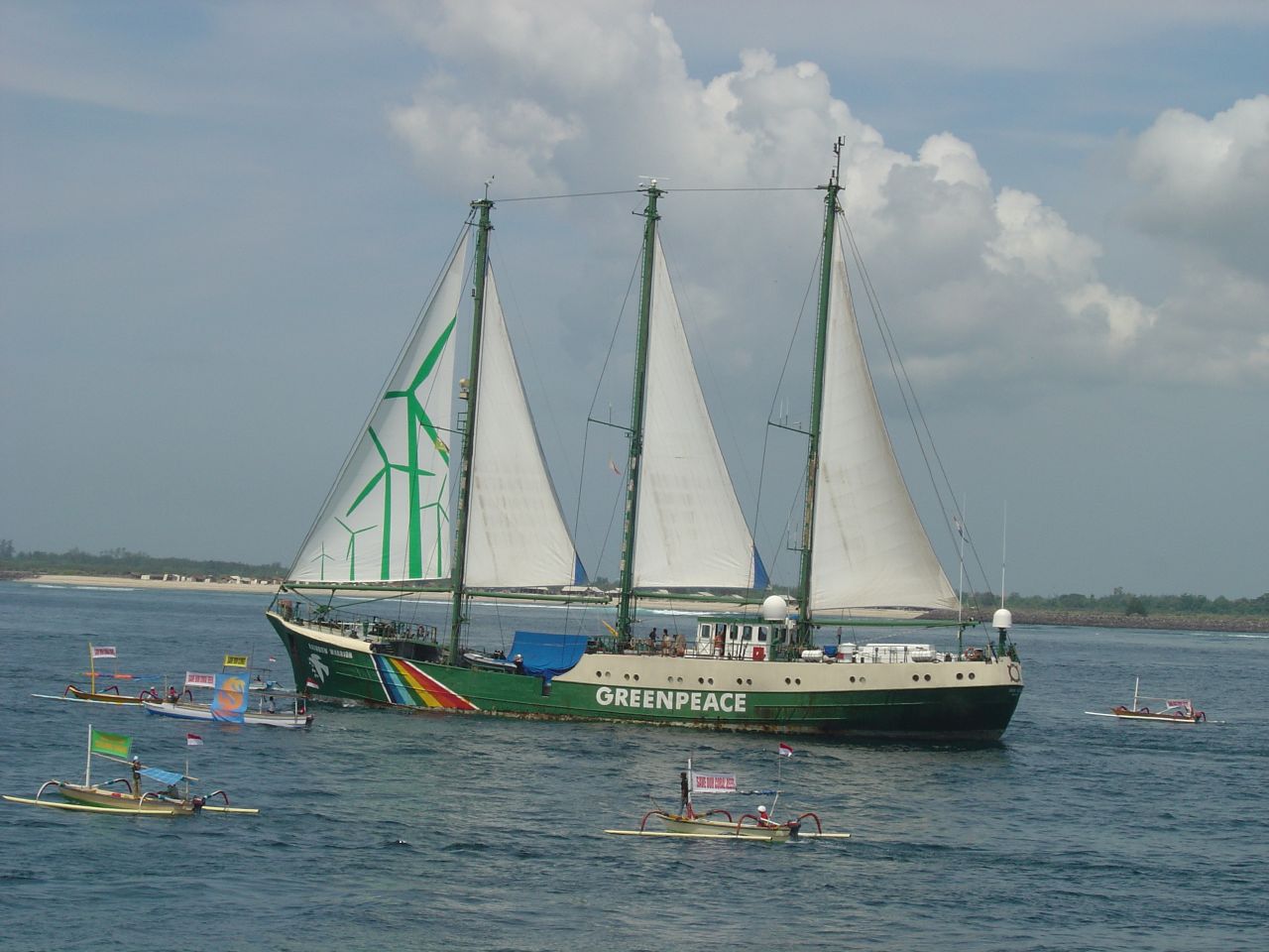 Greenpeace’s Iconic ‘Rainbow Warrior’ Ship Chopped Up On A Third-World Beach, Sold For Scrap