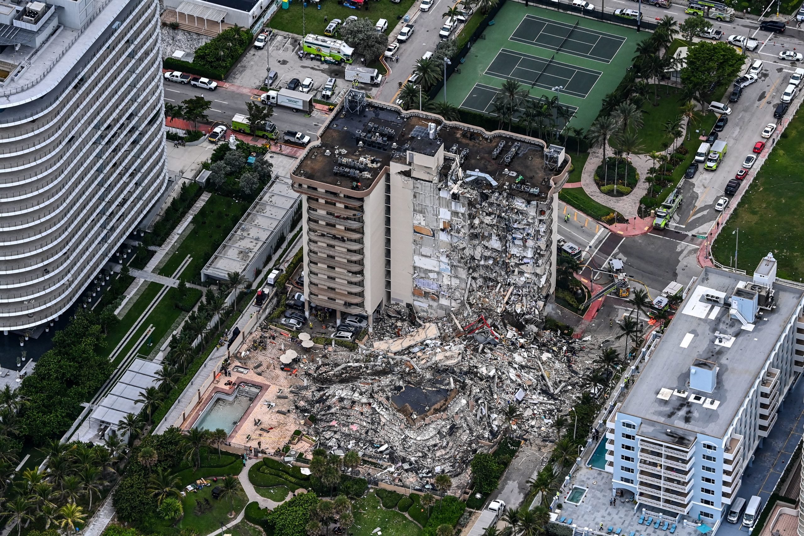 Firefighter Finds His Own Daughter’s Body In Collapsed Surfside Condo