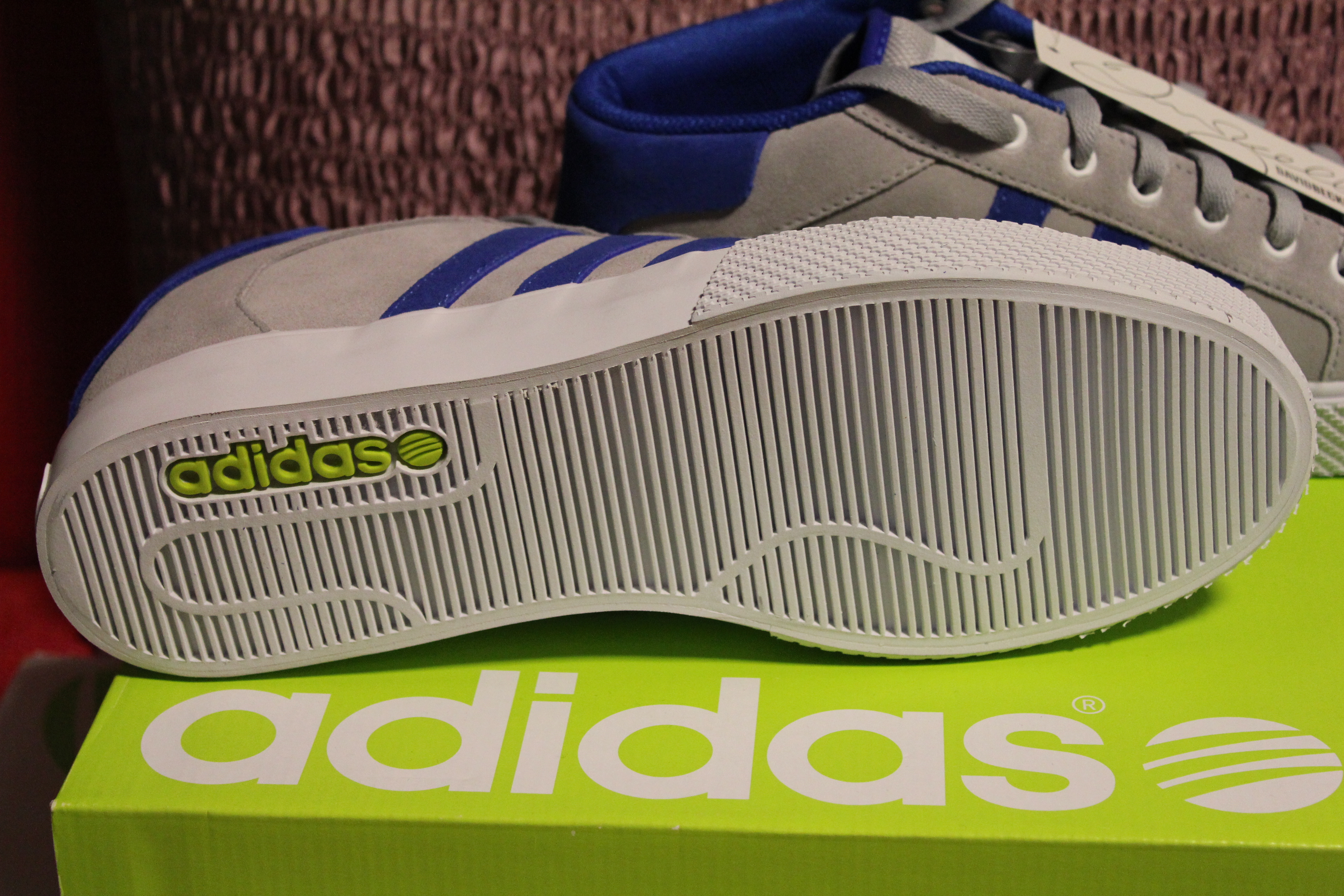 Apparel Giant Gives Warning For American Market After Posting First Loss In Three Decades