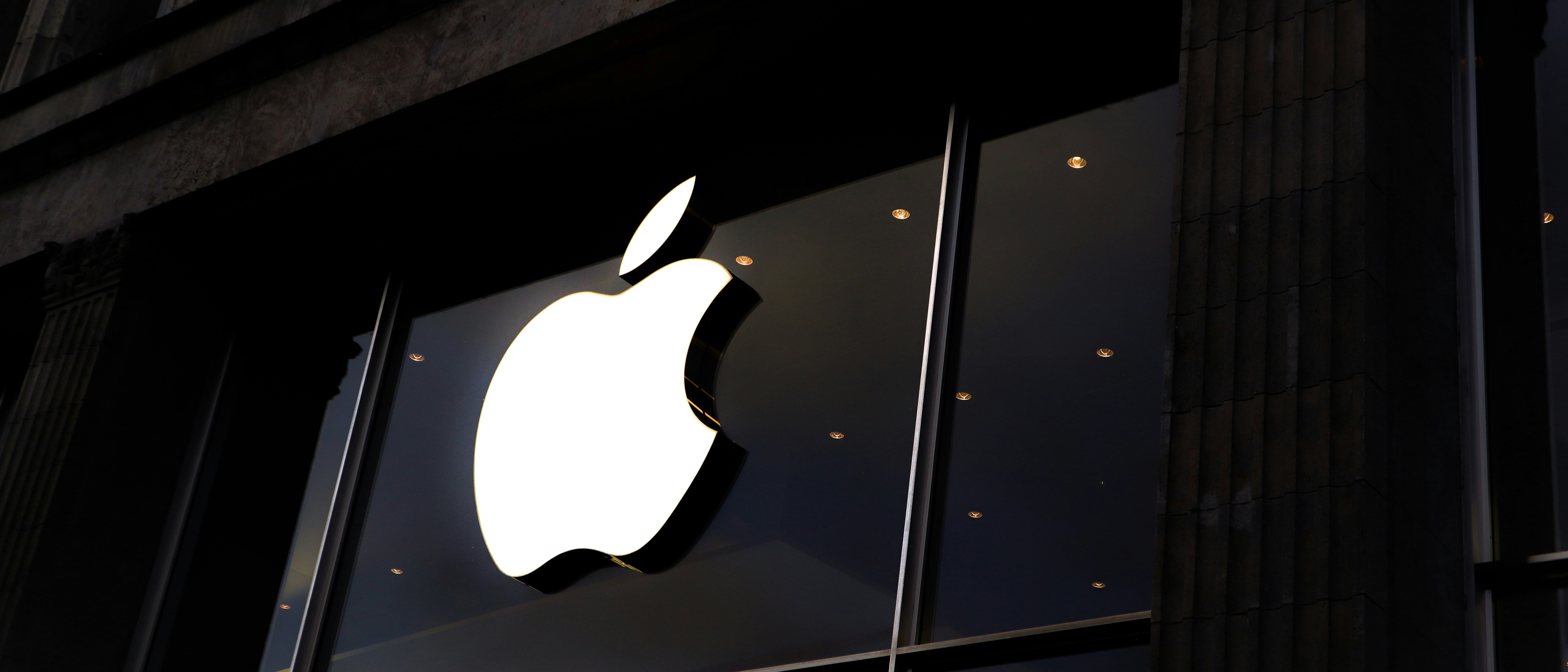 Apple Takes Away Tracking Tool Used By Anti-ICE Left