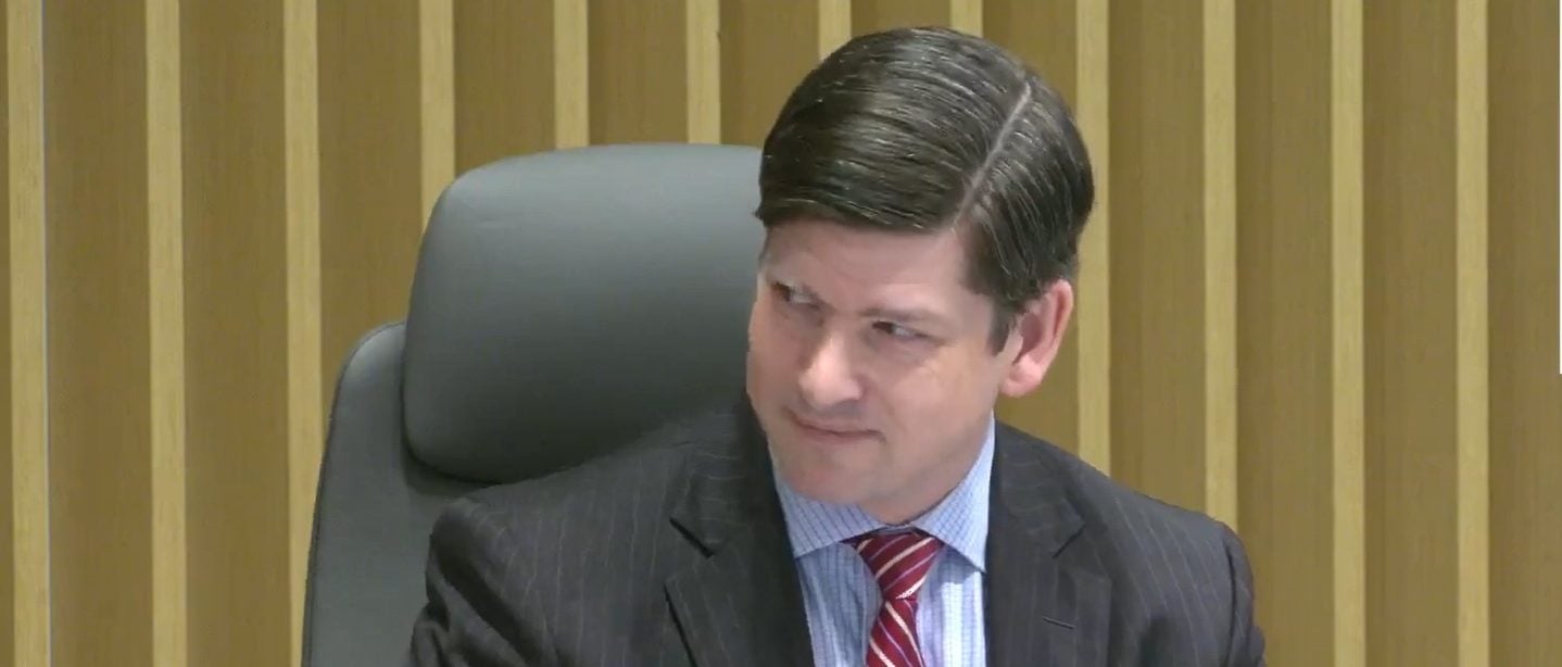 FCC Commissioner Trolls Time-Wasting Dem By Showing Off His Own Linguistic Skills