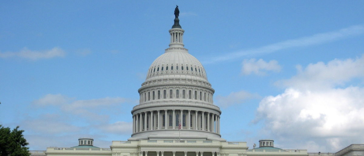 Dems Unveil Anti-ICE Face Mask Bill Immediately After Coordinated Attack Against Agents