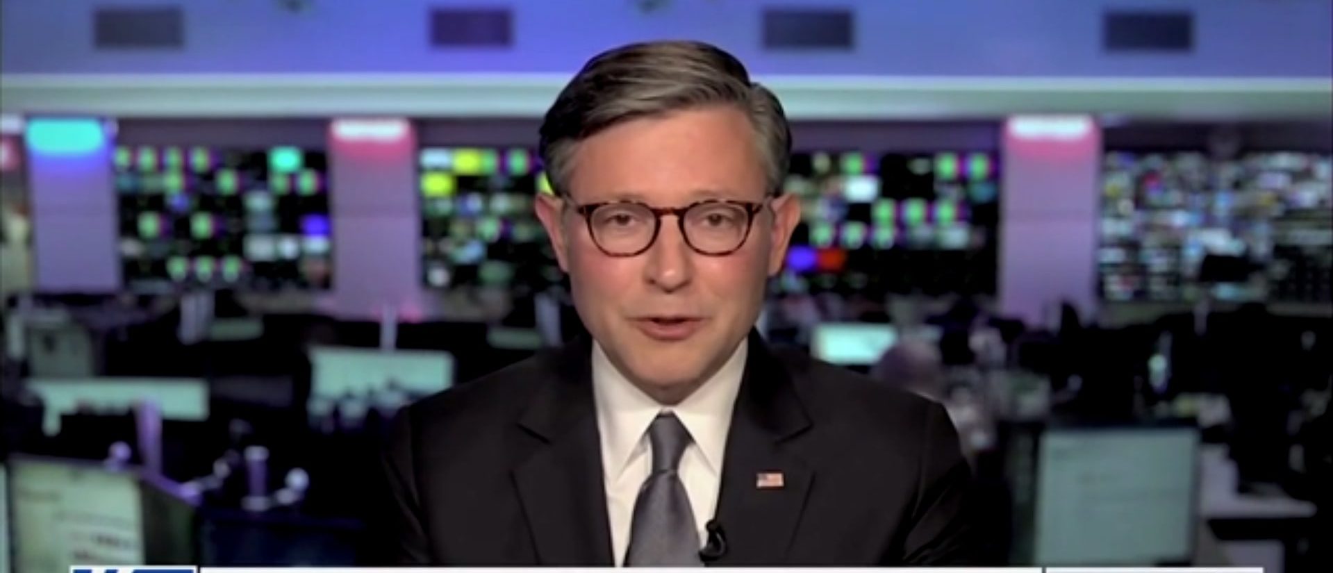 EXCLUSIVE: Mike Johnson Says Hakeem Jeffries Is ‘Terrified’ As ‘Marxists’ Jockey For More Power In Democratic Party