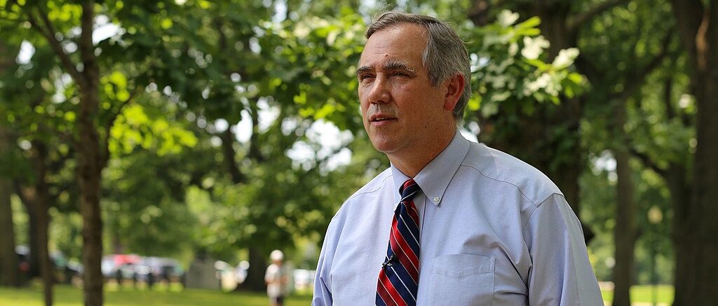 Senate Democrats, CC BY 2.0 , via Wikimedia Commons