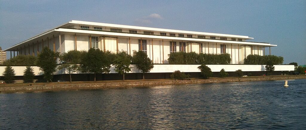 Tom, CC BY 3.0 , via Wikimedia Commons