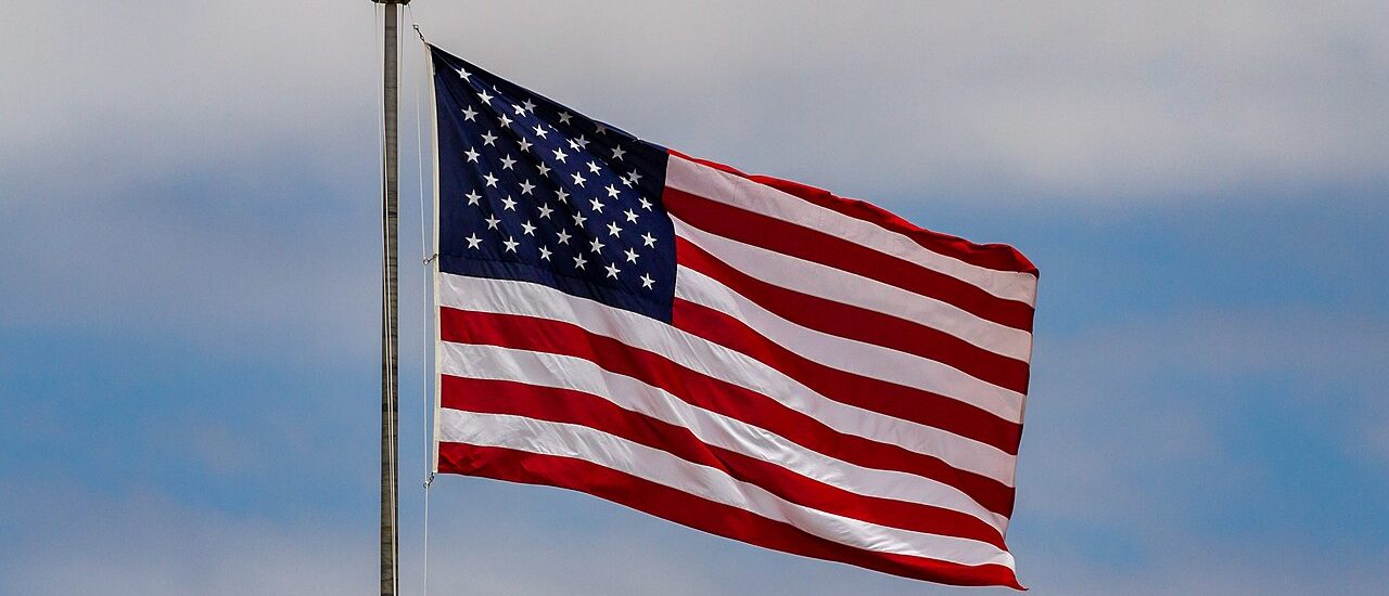 Dietmar Rabich / Wikimedia Commons / “Pismo Beach (California, USA), US Flag -- 2012 -- 4769” / CC BY-SA 4.0For print products: Dietmar Rabich / https://commons.wikimedia.org/wiki/File:Pismo_Beach_(California,_USA),_US_Flag_--_2012_--_4769.jpg / https://creativecommons.org/licenses/by-sa/4.0/